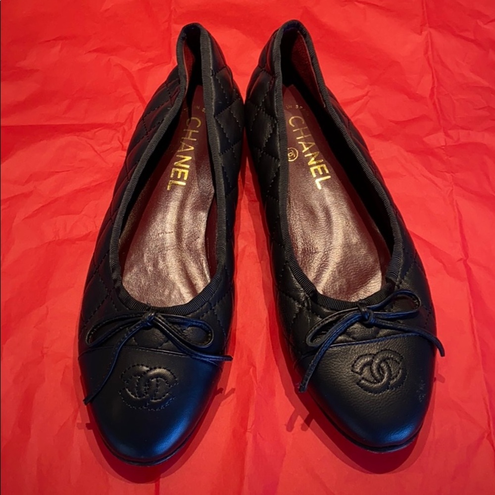 Chanel black lamb leather ballerinas, size 41 eur